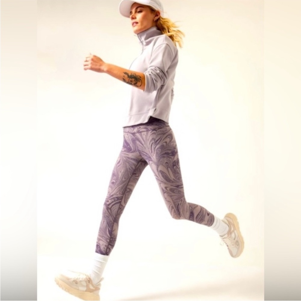 ATHLETA Transcend 7/8 tight leggings size M - Picture 6 of 9